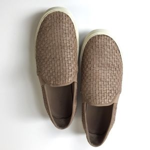VINCE Preston Taupe Slip-On Sneakers Size:…